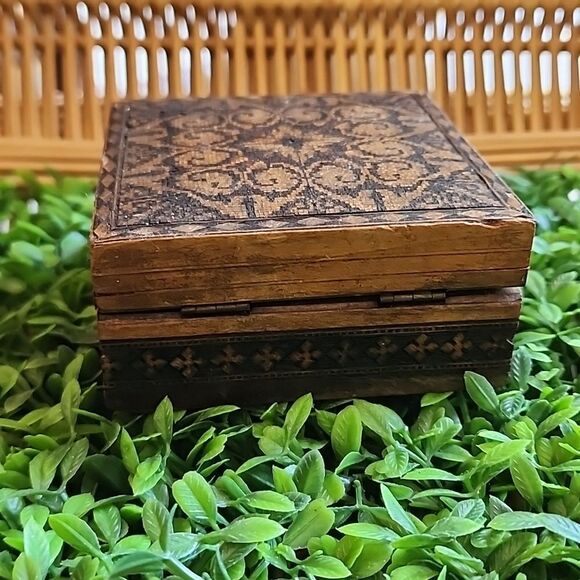 Vintage Micro Mosaic Tunbridge Ware Intricate Inlay Wooden Box - Picture 5 of 11